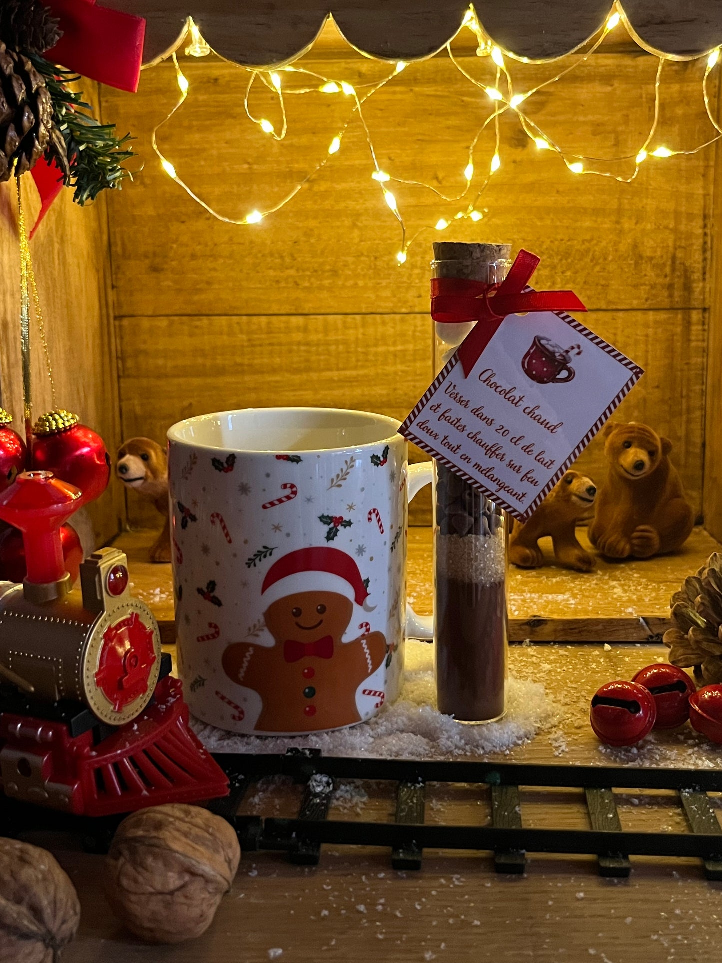 MUG AVEC FIOLE POUR PRÉPARATION DE CHOCOLAT CHAUD (bonhomme de pain d'épices)